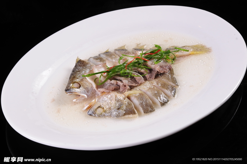 三層肉蒸黃魚鲞