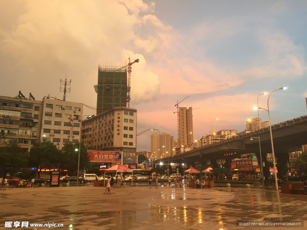 夕陽(yáng)