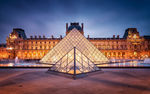 法国玻璃金字塔