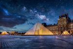 法国玻璃金字塔之夜