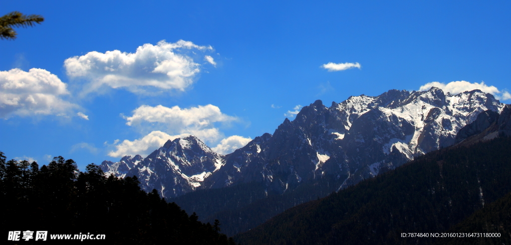 四川鄉城雪山