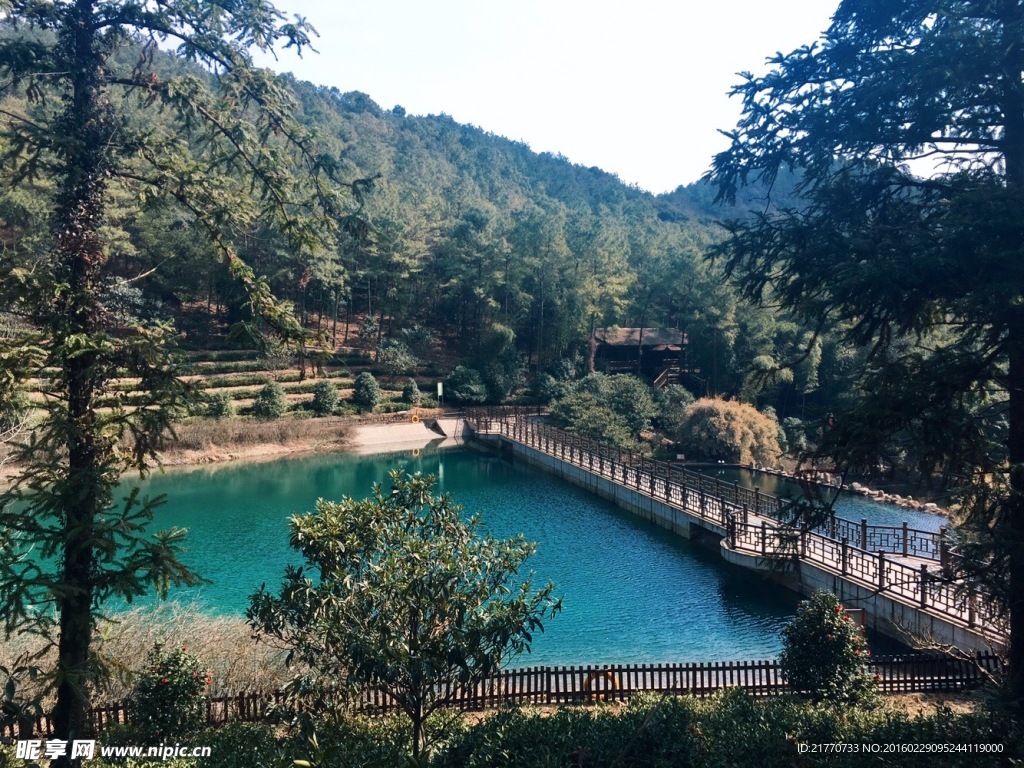 湖泊