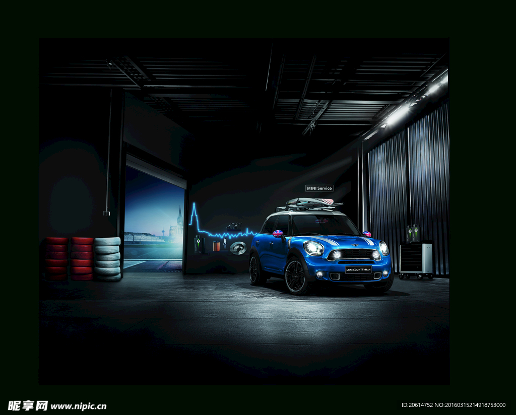 夜色下MINI汽車