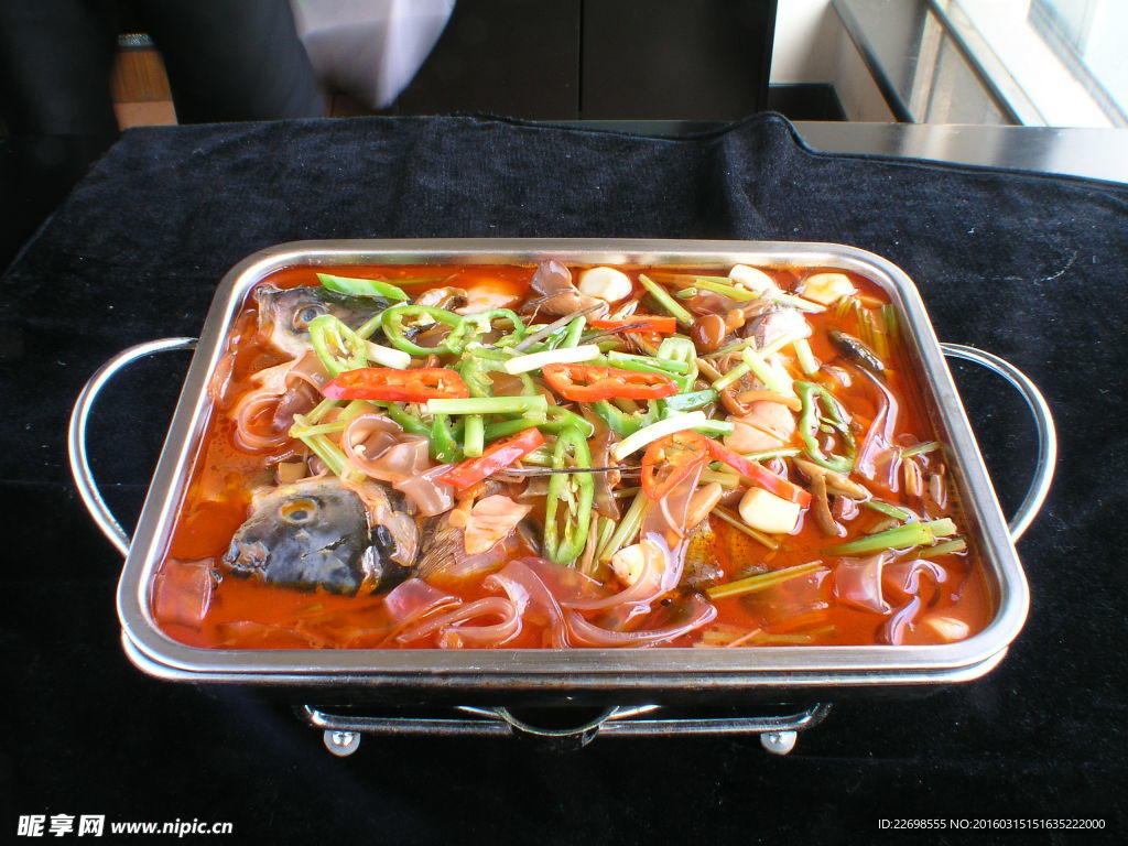 爐魚頭燴野生菌