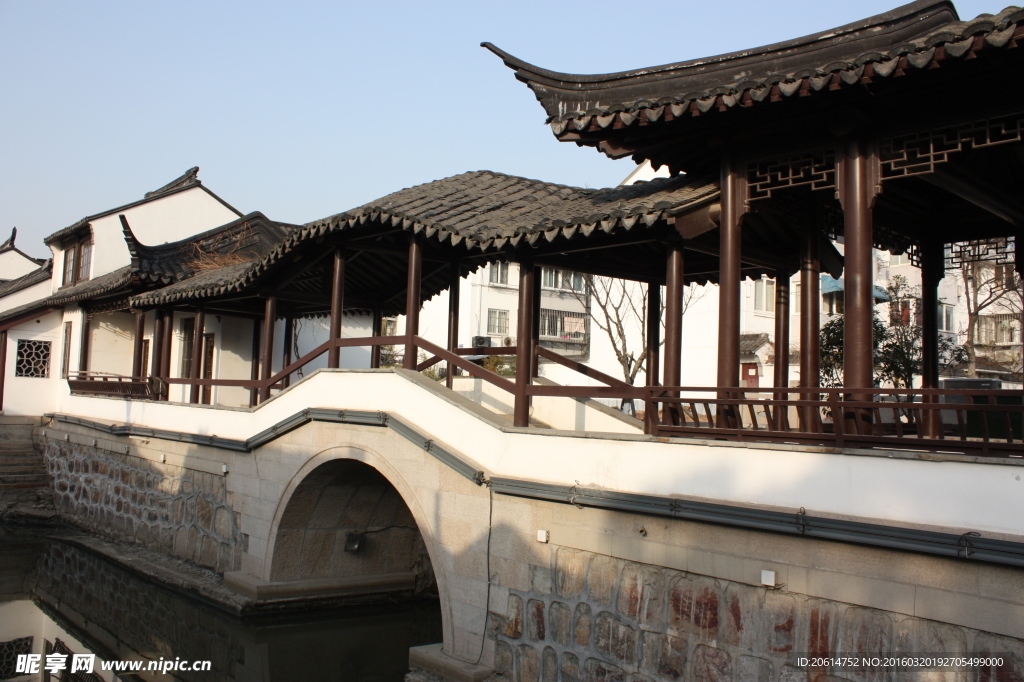 古建筑走廊