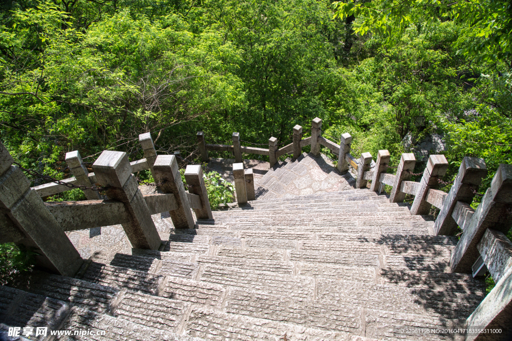 桂林獨(dú)秀峰