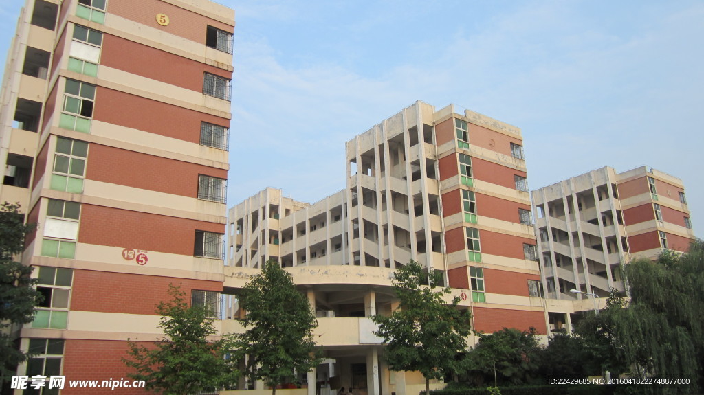 潢川一中宿舍樓