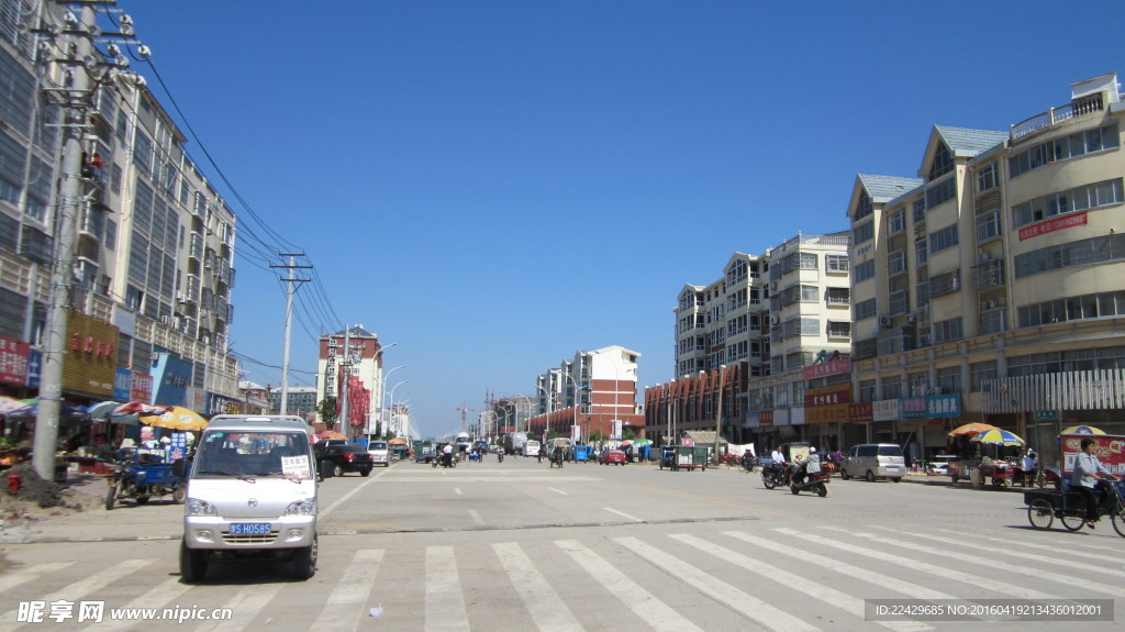 潢川潢國路