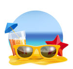 夏季沙滩太阳镜插画矢量素材
