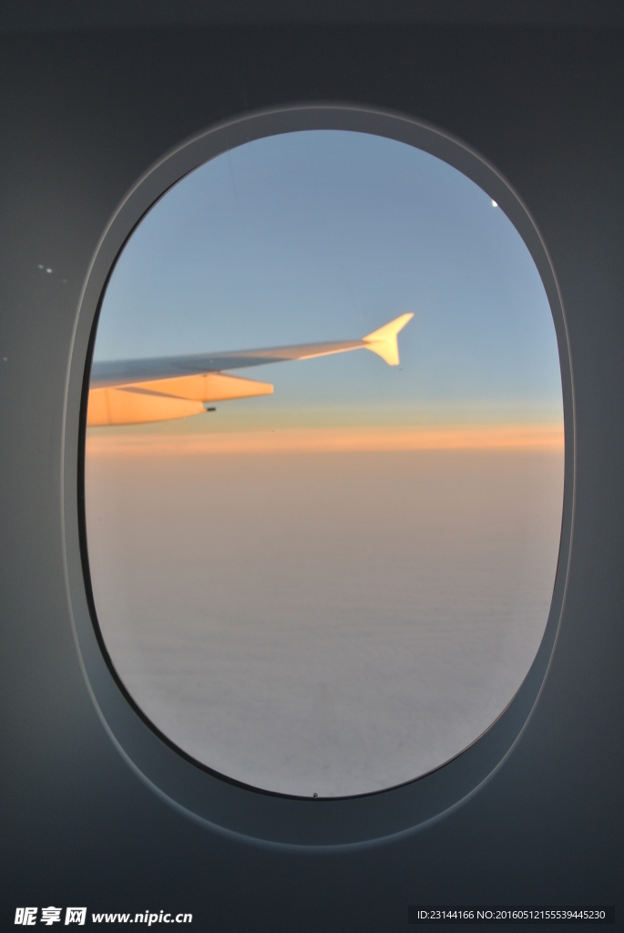 機窗