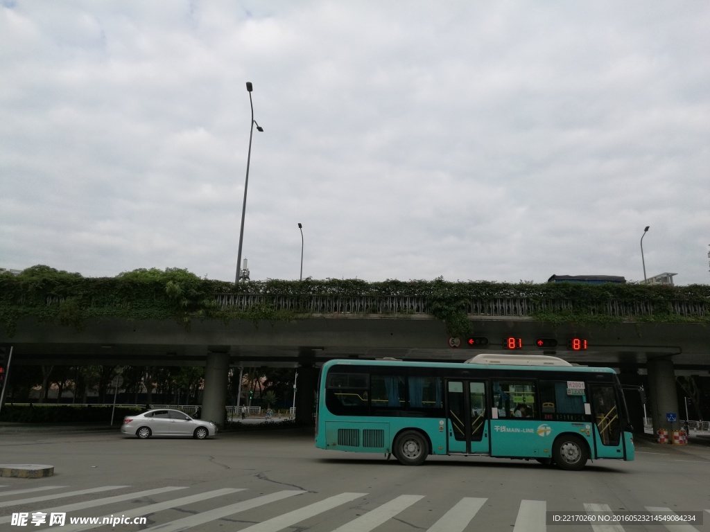 公共汽車 公交車