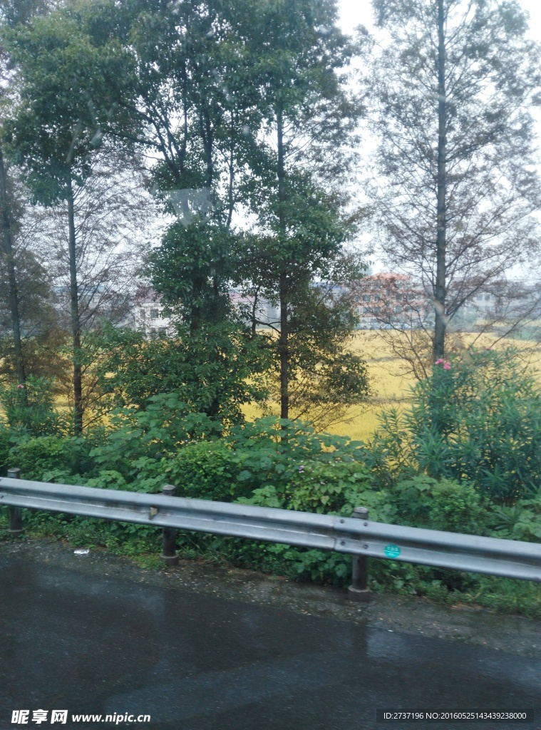 車窗風(fēng)景