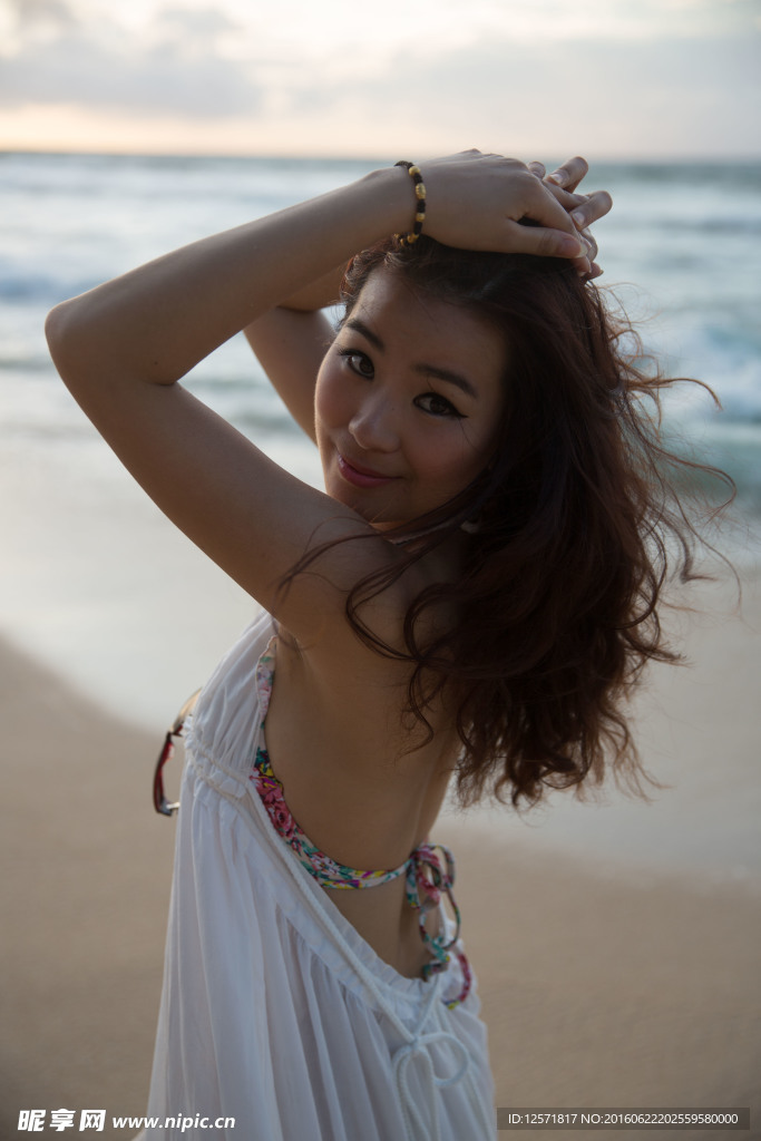 俏皮美女