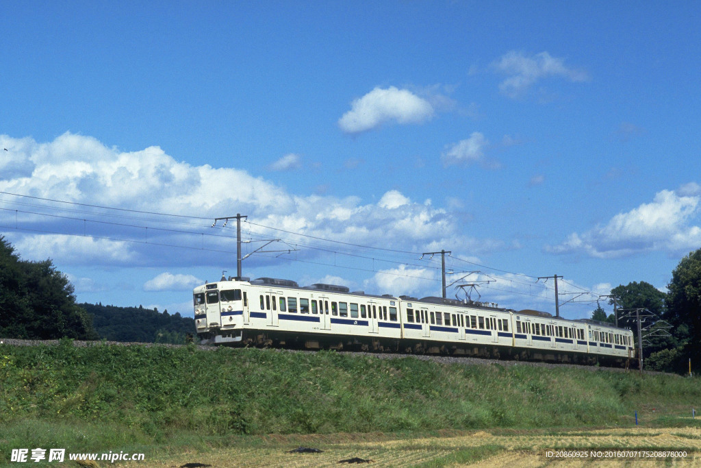 行駛的火車(chē)
