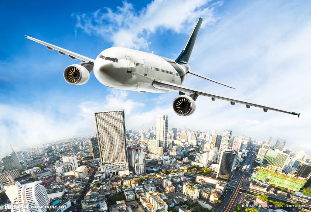 在空中的客機
