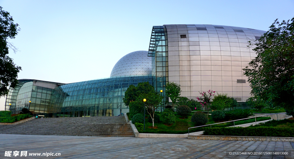 省科技館A館側(cè)景