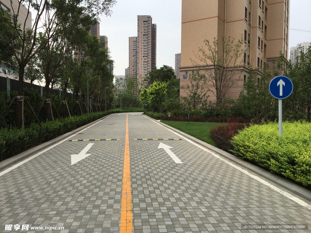 花園小區道路指示牌