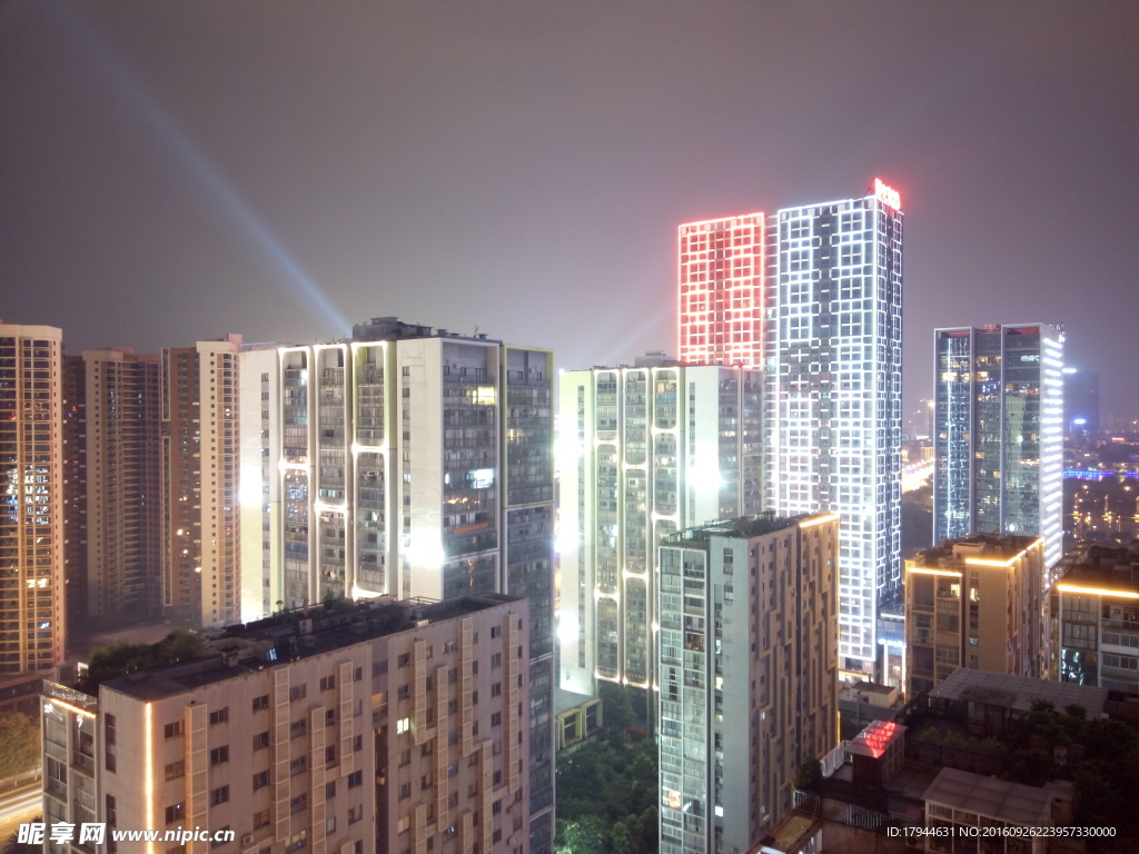 陽光100高樓