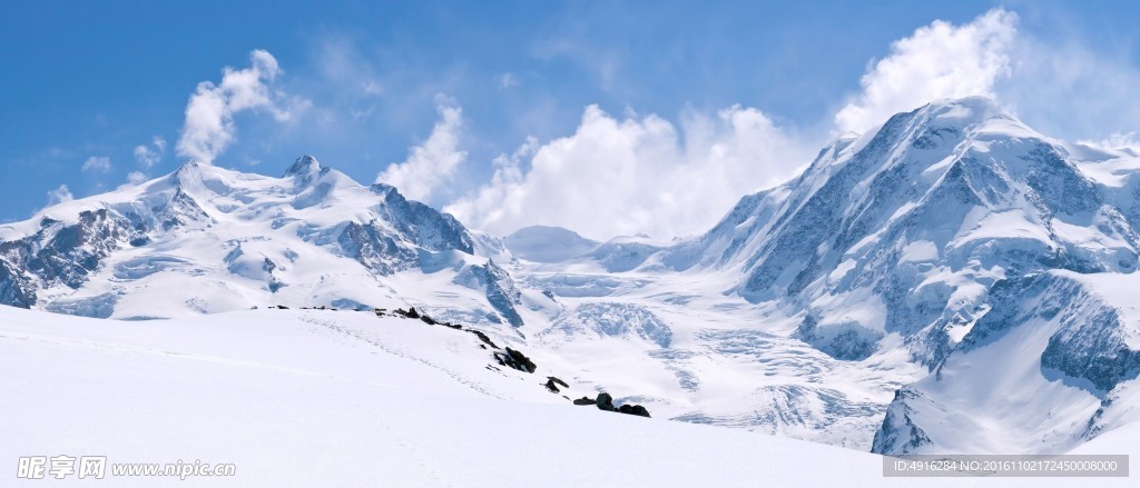 雪山背景