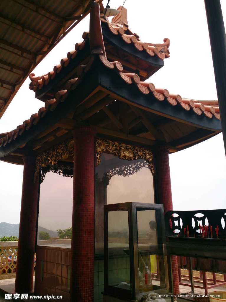 龍泉巖景點