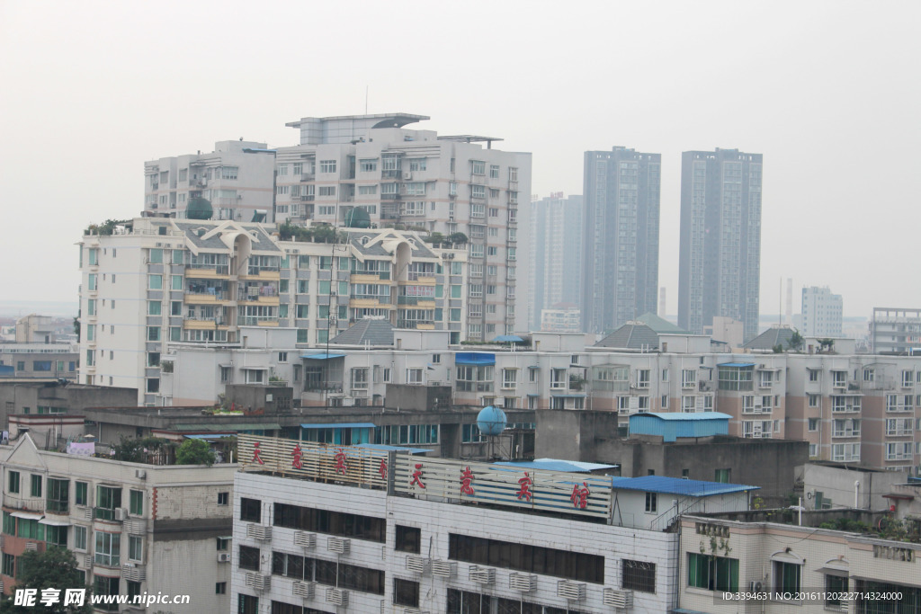 高樓層疊