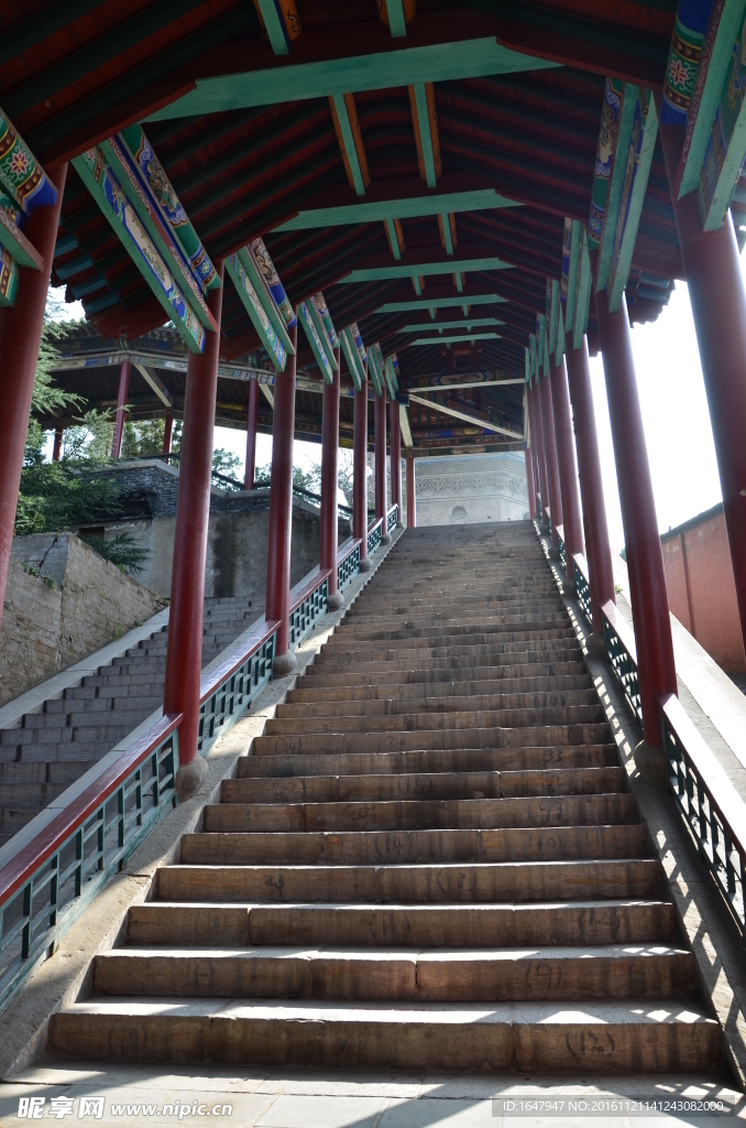 雙塔寺長廊