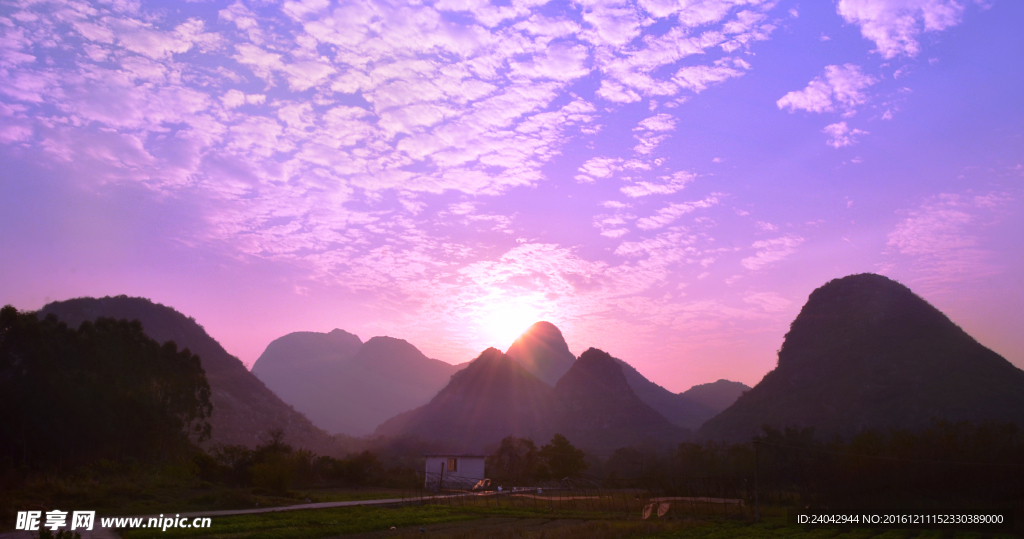 紫色天空