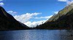 兩岸青山相對出