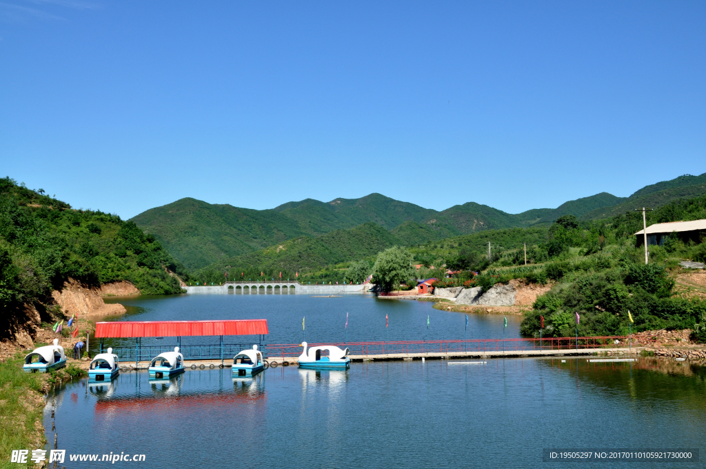 湖水