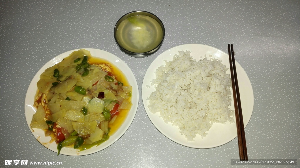 米飯炒菜