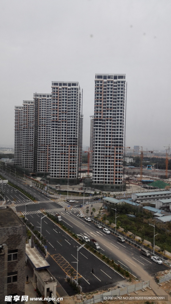 空曠的城市街道