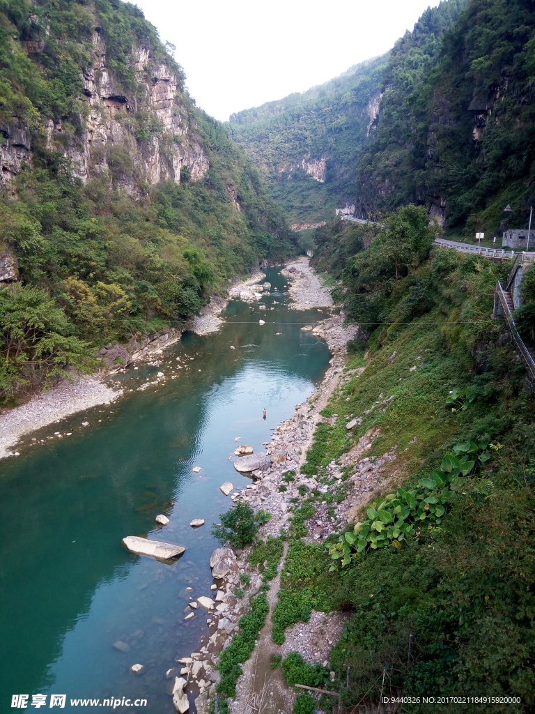 小河