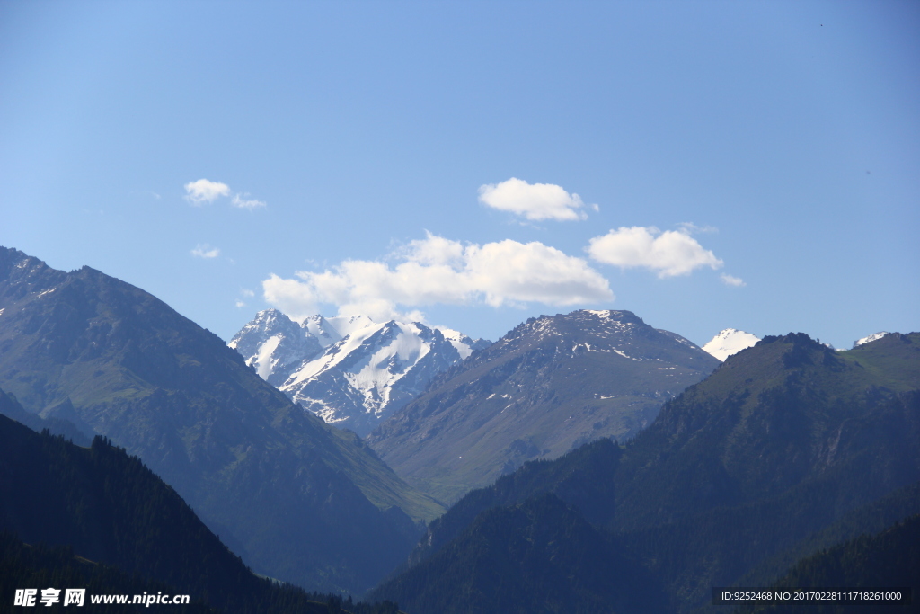 天山