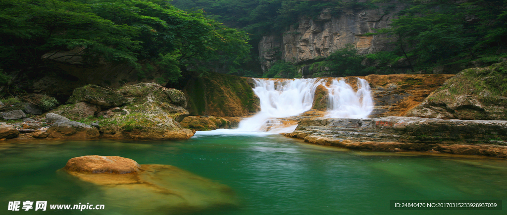 瀑布 山水