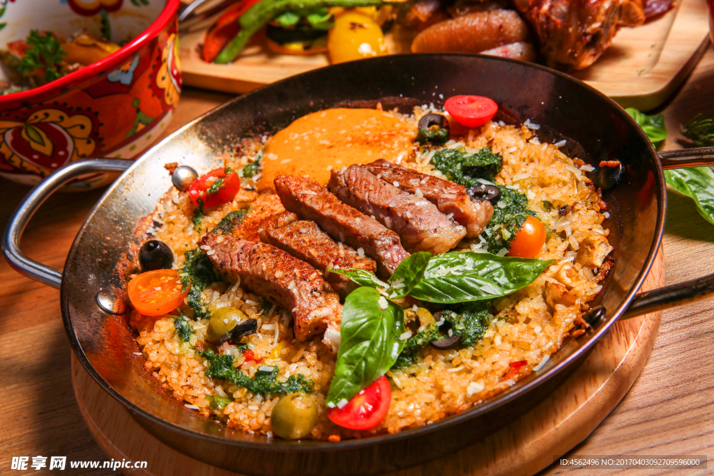 牛肉燜飯