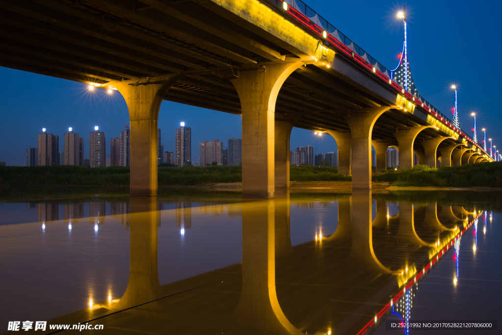咸陽三號橋夜景