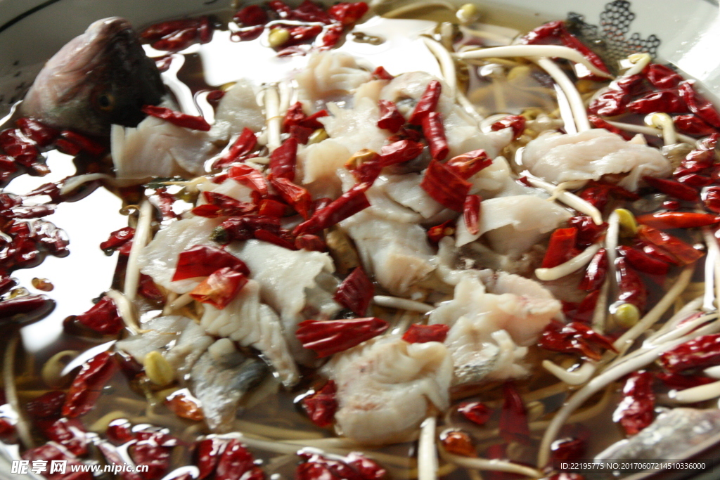 沸騰鱸魚