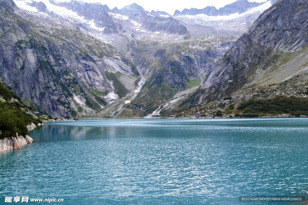 雪山湖