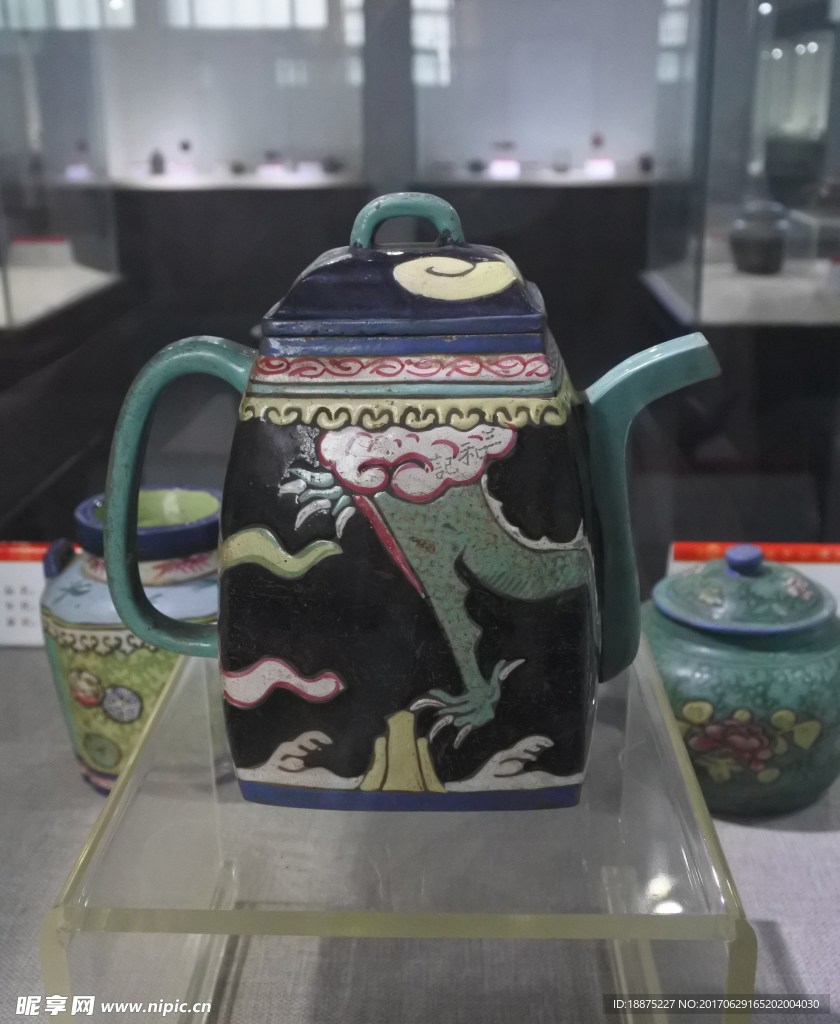 龍騰陶瓷灌