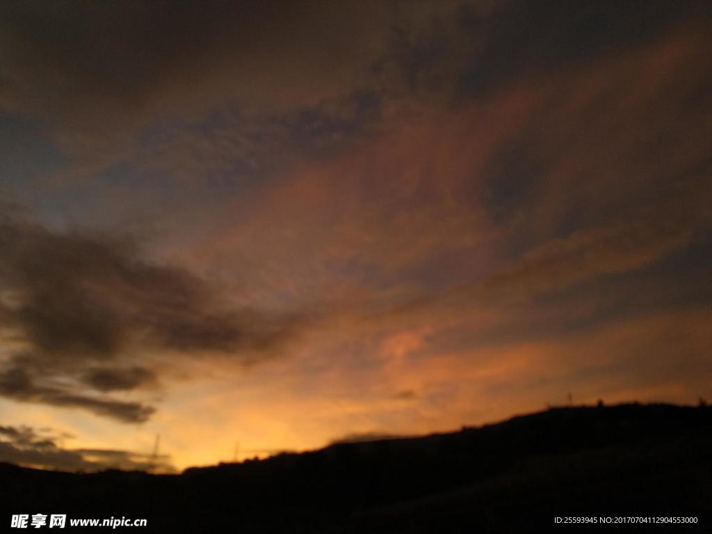 夕陽(yáng)天空