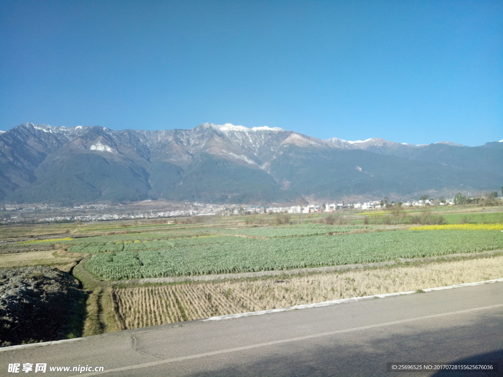 大理雪山