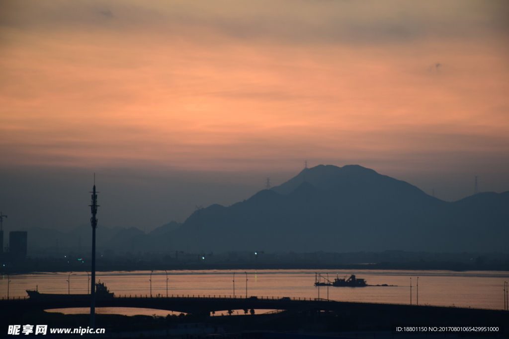 清晨