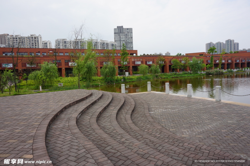 公園