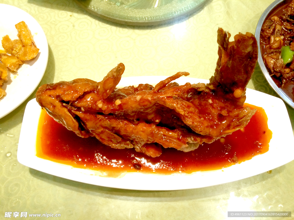 糖醋鯉魚整魚
