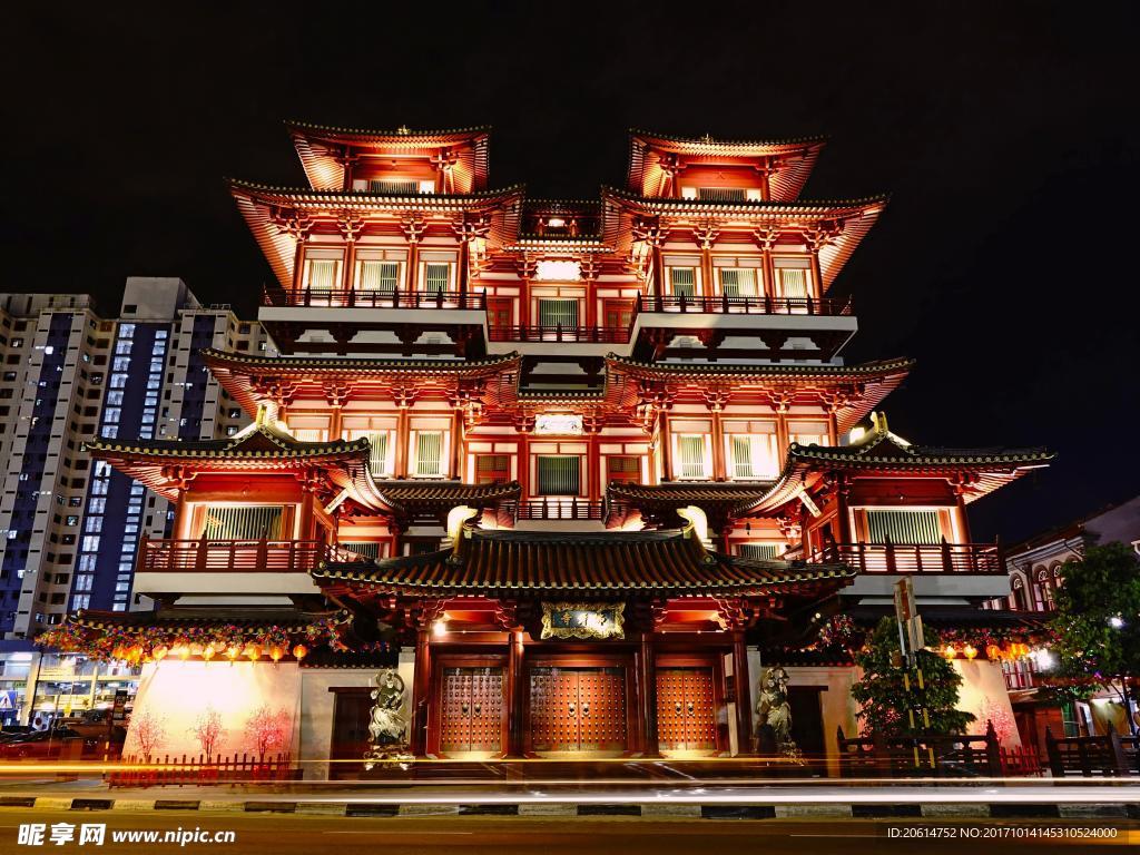 夜色下的古建筑