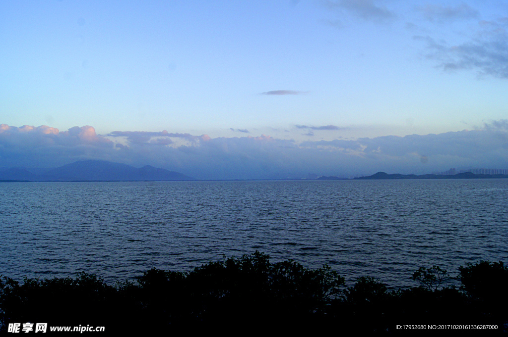 大海晚安