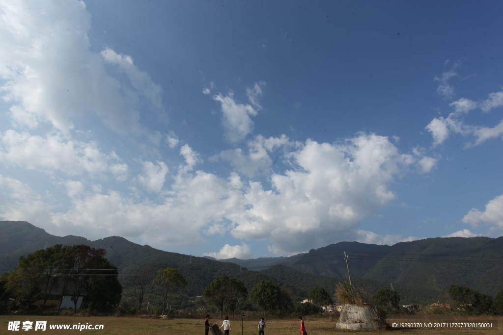 高清藍(lán)天白云圖