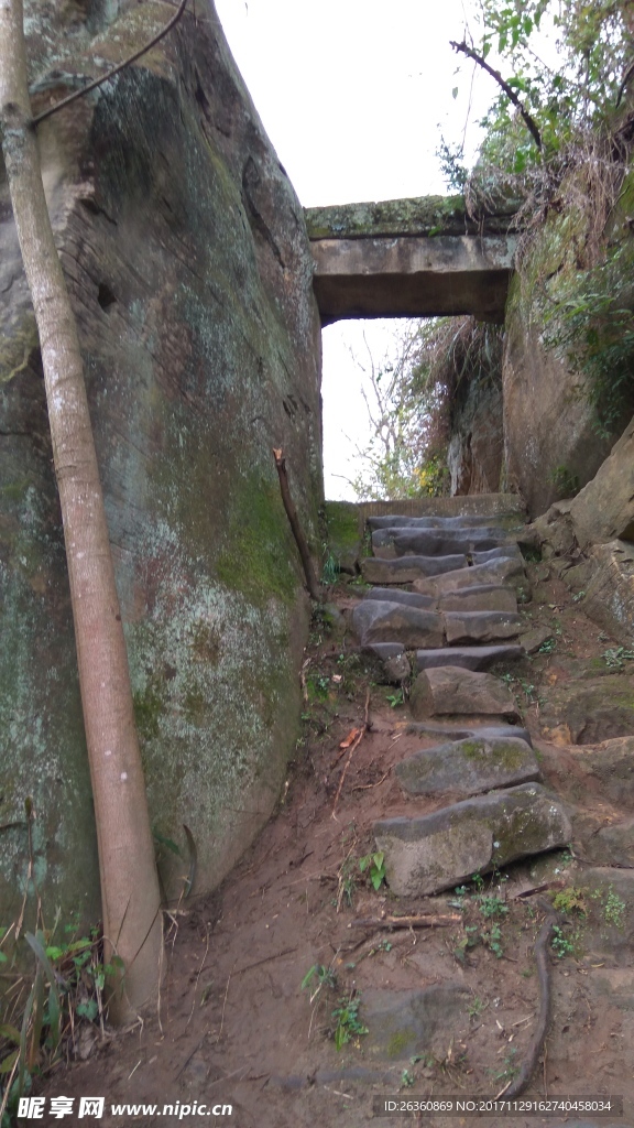 石頭路和石門