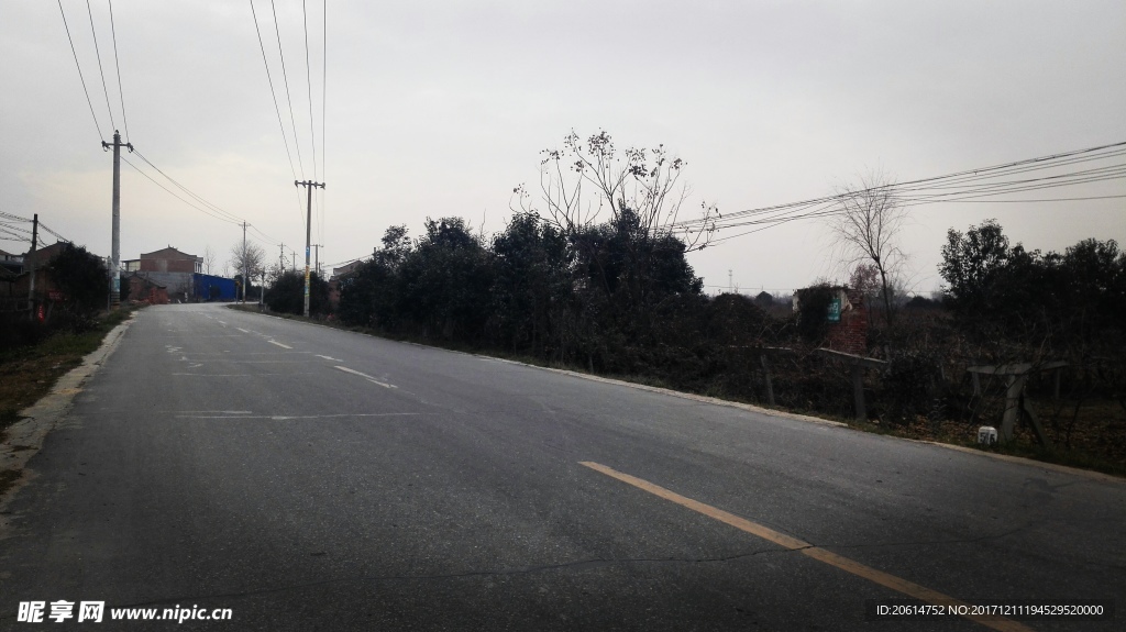 日暮下的道路風景