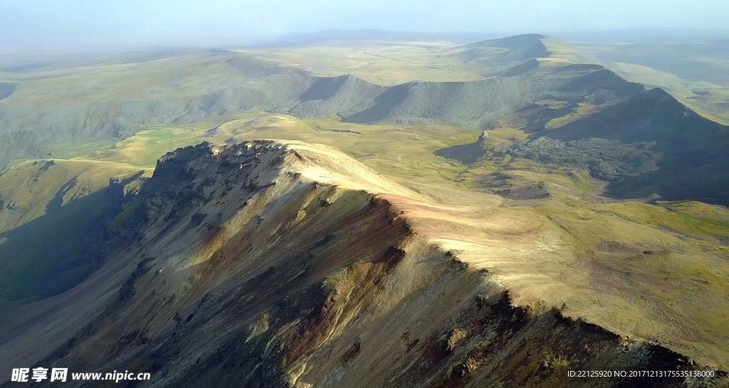 壮观山峰航拍